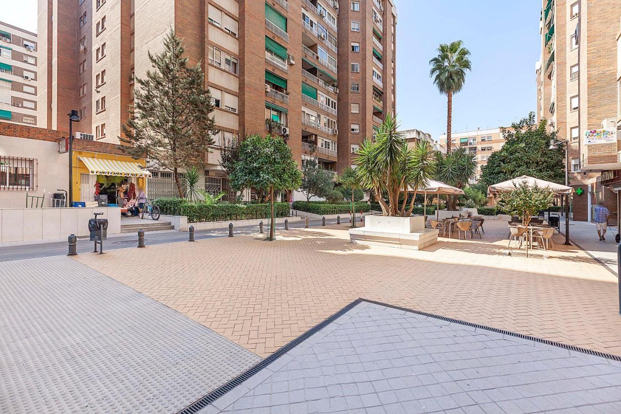 Amplio Y Centrico, Recien Reformado, Calefaccion Central, Jardines, Supermercados, Cafeterias Y Todos Los Servicios En El Corazon De La Ciudad Granada Exterior photo